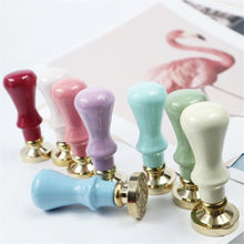 Lade das Bild in den Galerie-Viewer, Roter Griff